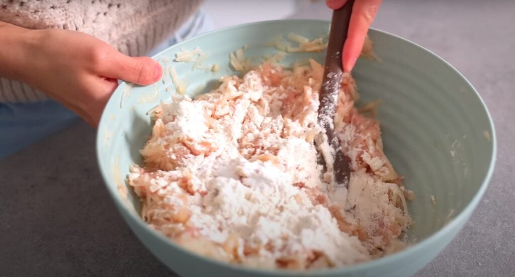 Brambory a trochu mletého masa - rychlý recept k večeři