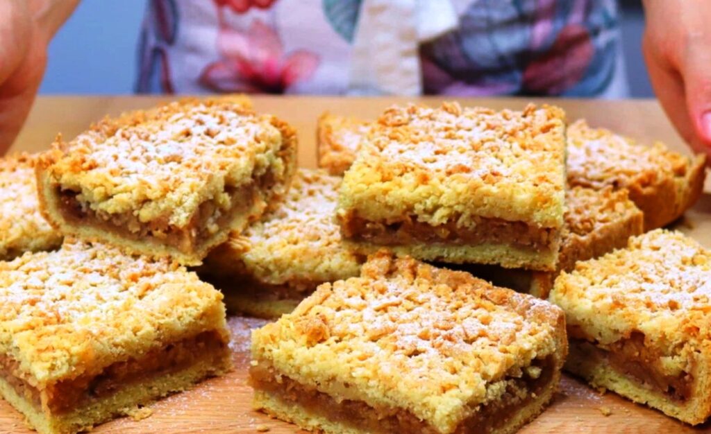 Babiččin recept - nastrouhaný jablečný koláč 