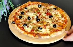 Upečte si vlastní kulinářskou legendu: Recept na dokonalou domácí pizzu!