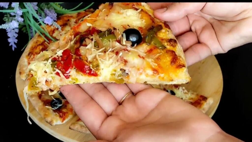 Upečte si vlastní kulinářskou legendu: Recept na dokonalou domácí pizzu!