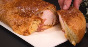 Kuřecí prsa obalená ve slanině, cibuli a sýru – zabalená v listovém těstě! Kuřecí prsa obalená ve slanině, cibuli a sýru a zabalená v listovém těstě