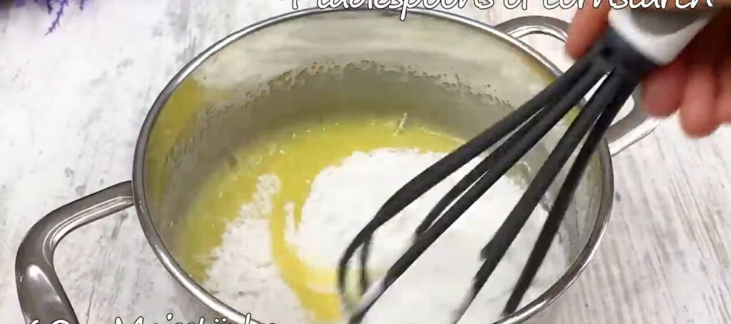 Nádherná mandlová delikatesa s jemným pudinkovým krémem