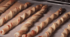 Jednoduchý a velice levný recept na sladké tyčinky s džemem