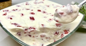 Kouzelná domácí jahodová zmrzlina – Pouze z 3 ingrediencí! Kouzelná domácí jahodová zmrzlina - Pouze z 3 ingrediencí!