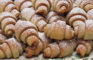 Jednoduché tvarohové těsto na lahodné měkoučké skořicové croissanty