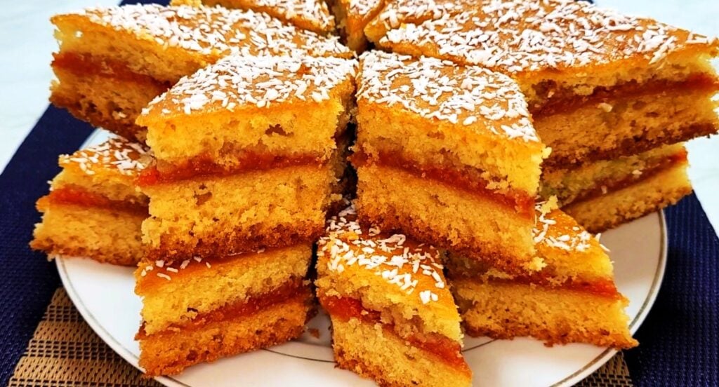 Recept na dokonale měkký koláč z kefíru s marmeládou