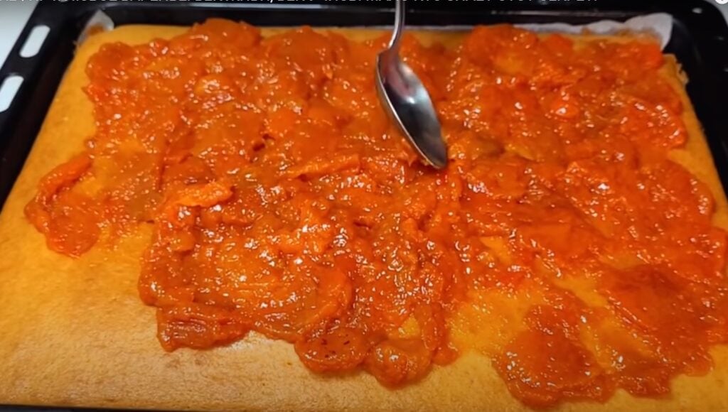 Recept na dokonale měkký koláč z kefíru s marmeládou