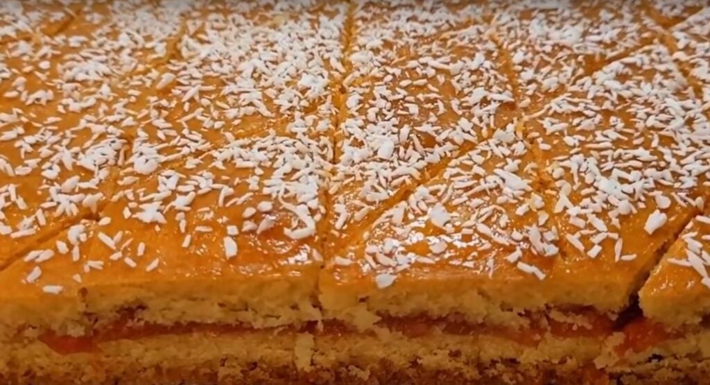 Recept na dokonale měkký koláč z kefíru s marmeládou