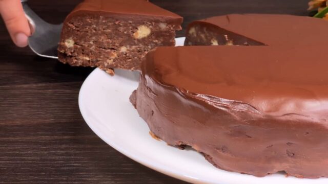 Pro milovníky čokolády a odpůrců pečení - Lahodný nepečený sušenkovo-čokoládový koláč