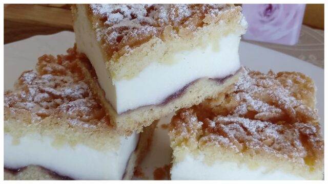 Křehký koláč s marmeládou a zakysanou smetanou – luxusní dezert ke kávě