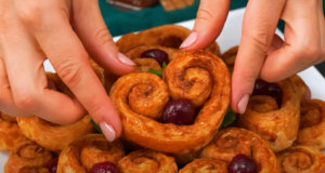 Připravte si tato lahodná třešňová srdíčka: Během pár minut připravená!