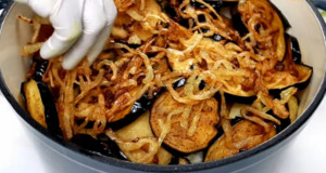 Dokonalá kombinace ingrediencí a koření – Dušená rýže s masem a zeleninou Dokonalá kombinace ingrediencí a koření - Dušená rýže s masem a zeleninou