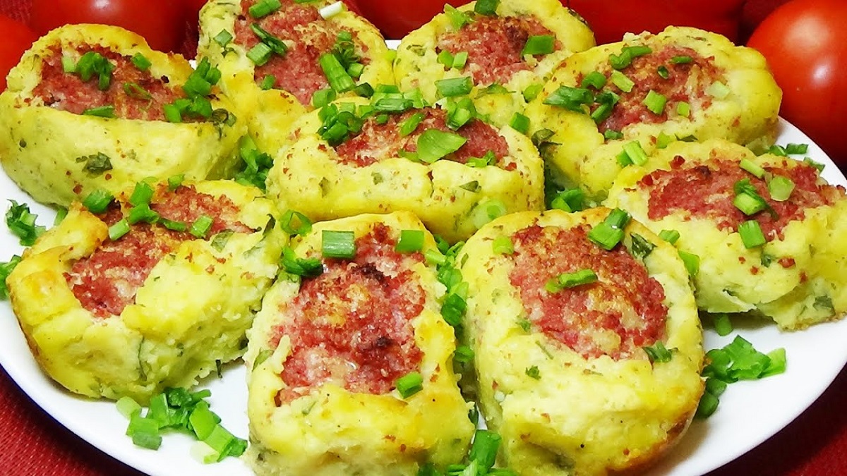 Rychlý recept na bramborové lodičky plněné šunkově-sýrovou směsí