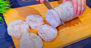 Domácí kuřecí tlačenka – lehká, chutná a vynikající alternativa k tradičním uzeninám Vynikající alternativa k jakýmkoli uzeninám - Jednoduchý recept na domácí kuřecí tlačenku