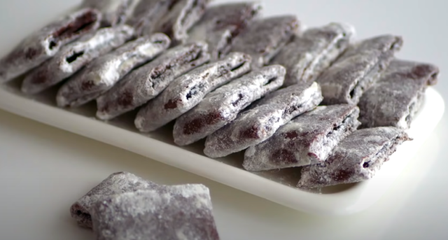 "Polštářové" sušenky s džemem snadno a rychle - žádná vejce ani mléčné výrobky! "Polštářové" sušenky s džemem snadno a rychle - žádná vejce ani mléčné výrobky!