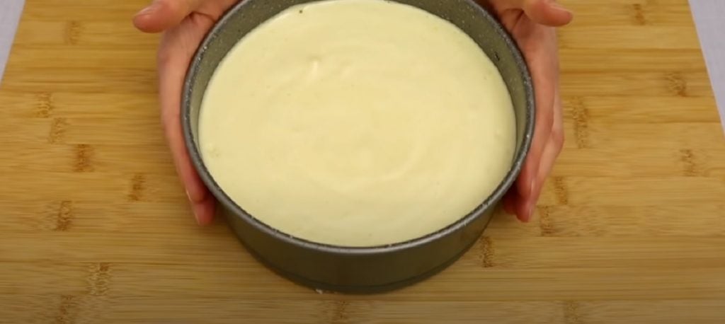 Dortík s mascarpone a jahodovým džemem