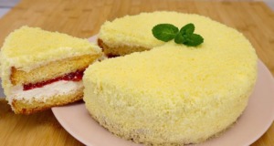 Lahodný dortík s mascarpone a jahodovým džemem! Lahodný dortík s mascarpone a jahodovým džemem!
