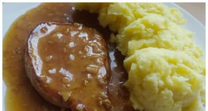 Vepřová pečeně na cibuli a česneku – šťavnatý domácí recept Vepřová pečeně na cibuli a česneku – šťavnatý domácí recept