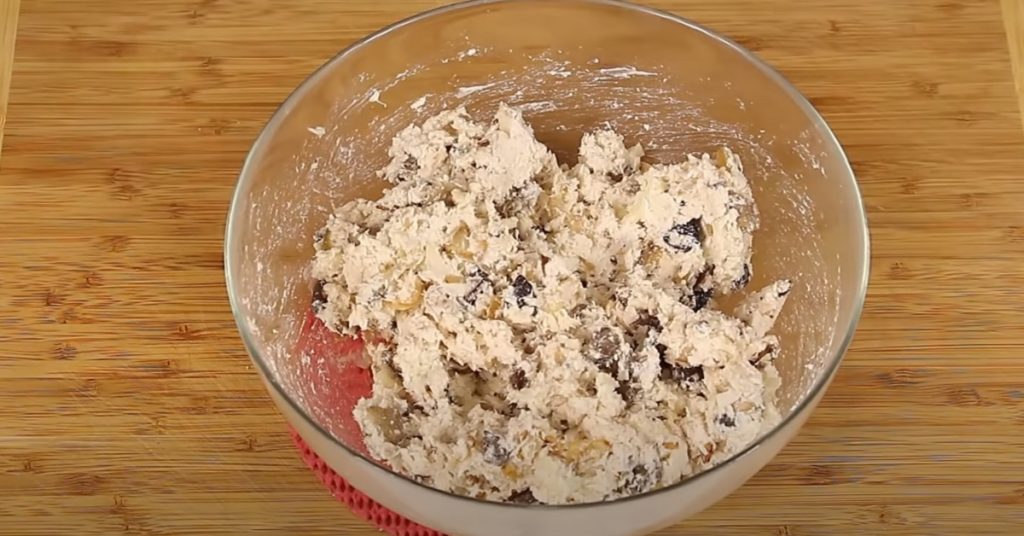 Lilek zapečený s kuřecím masem a žampiony