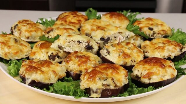 Skvělá pochoutka: Lilek zapečený s kuřecím masem a žampiony!