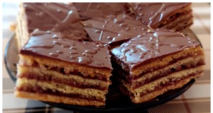 Nejlepší ŽERBÓ řezy: Osvědčený recept na vrstvený koláč s bohatou ořechovou náplní