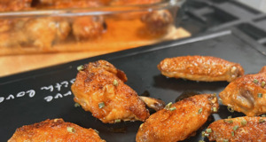 Křupavé a šťavnaté „Buffalo Wings“ – pečená křidélka v pikantní omáčce. Dokonalé!