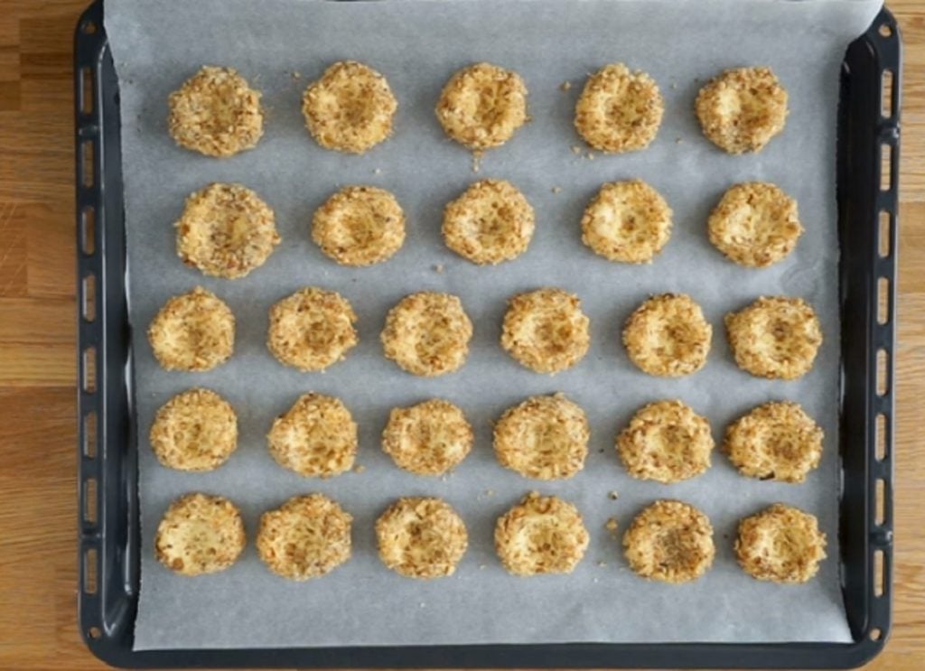 Ořechové cookies s džemem