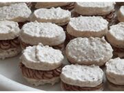 Ořechové laskonky s pařížským krémem: Osvědčený recept na domácí cukrářskou klasiku