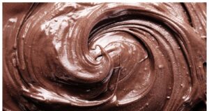 Pařížský krém: Recept na lahodný, krémový čokoládový krém do dortů a cukroví