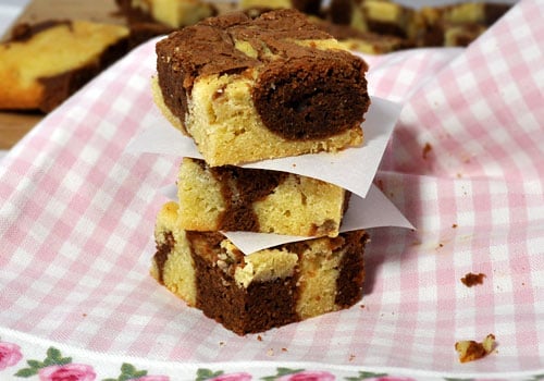 Brownies z bílé a mléčné čokolády - rychlý a snadný recept