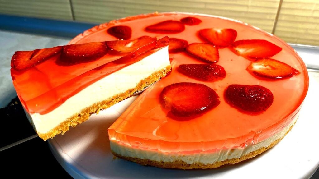 Nepečený jahodový cheesecake