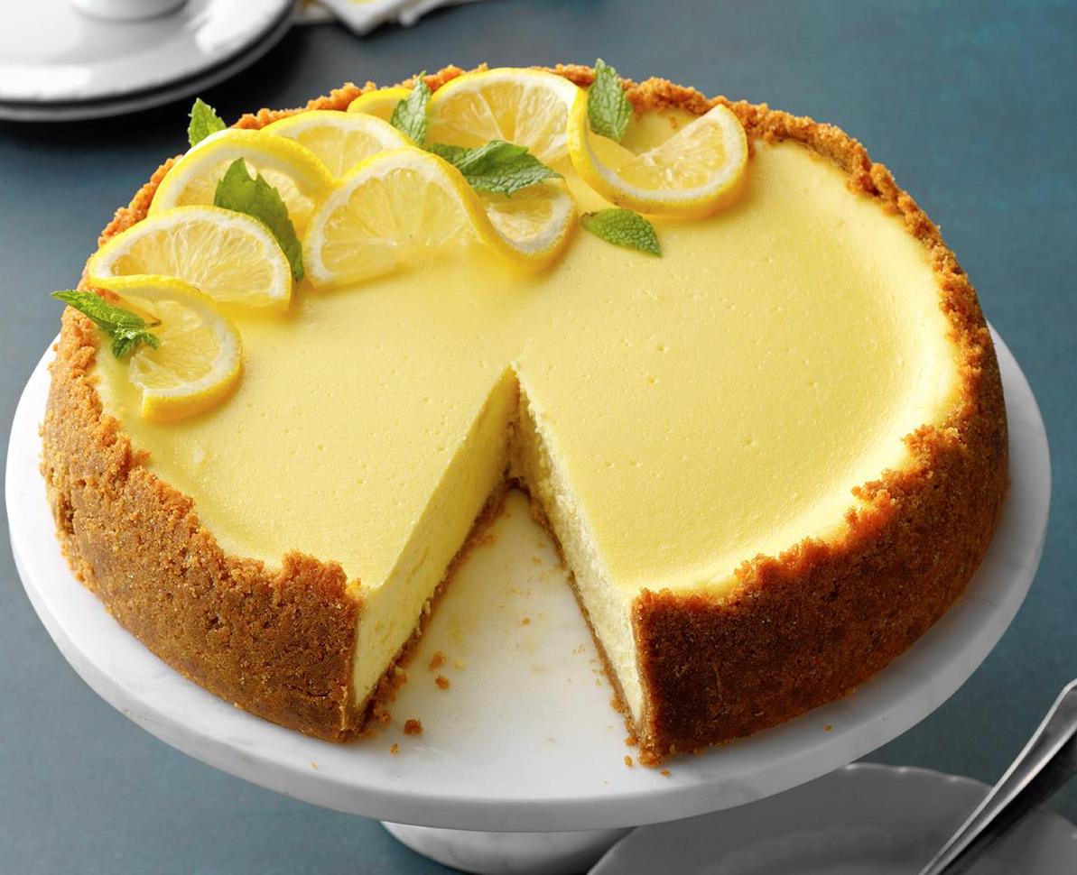 Oslnivý citronový cheesecake s mascarpone, tvarohem a řeckým jogurtem - osvěžující lahůdka!