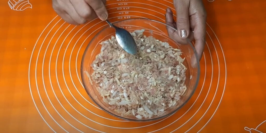 Slavnostní recept na ježky plněné lahodnou náplní - na stole budou středem pozornosti!