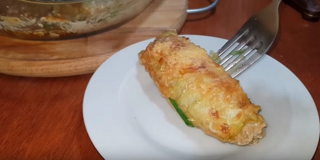 Cuketové rolky s kuřecím masem a brokolicí - jednoduchý recept, který vás mile překvapí