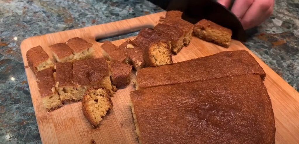 Karamelovo-kakaový dort s lískovými ořechy: Nejlepší recept na bohatou a lahodnou pochoutku