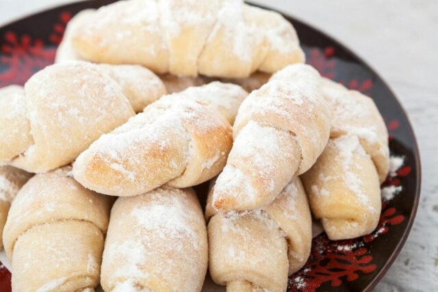 cornulete-de-post-cu-bors