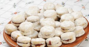 Slavnostní vánoční cukroví – Recept na vanilkové kolečka s džemem
