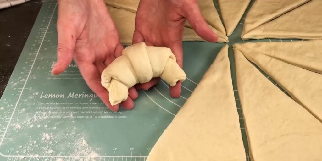 Nadýchané máslové domácí croissanty - Děti je milují