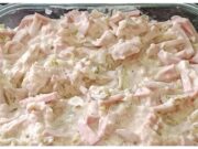 Rumcajs salát – jednoduchý domácí recept s okurkou, salámem a cibulí