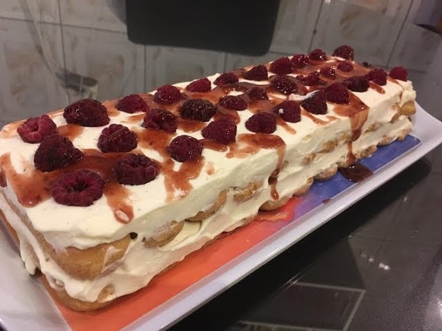 Tiramisu dort s malinami a bez vajec - recept, který zabere jen málo času!