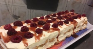 Tiramisu dort s malinami a bez vajec – recept, který zabere jen málo času!