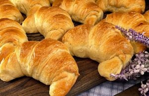 Nadýchané máslové domácí croissanty - Děti je milují