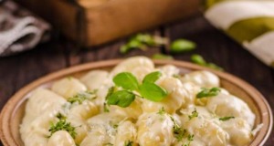 Chutné a netradiční gnocchi v zakysané smetanové omáčce: Výjimečný recept pro každou příležitost