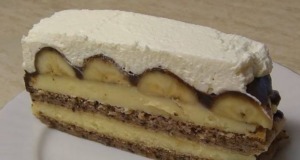Neodolatelný ořechový koláč s banány, čokoládou a šlehačkou: Krok za krokem