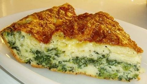 Lahůdka! Fantastický Quiche se špenátem, česnekem a feta sýrem!