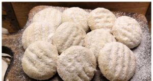 Znáte tohle vánoční cukroví? Má jednoduchou přípravu a je vynikající Ořechové sušenky s rozinkami - vánoční cukroví