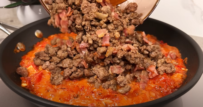 Rychlý recept na italské farfalle s mletým masem a slaninkou - úžasná klasika!