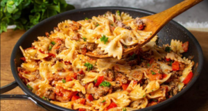 Rychlý recept na italské farfalle s mletým masem a slaninkou – úžasná klasika!
