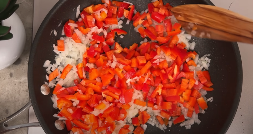 Rychlý recept na italské farfalle s mletým masem a slaninkou - úžasná klasika!