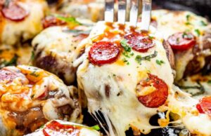 Mini houbové pizzy z žampionů: Rychlé a chutné pohoštění pro každý večer